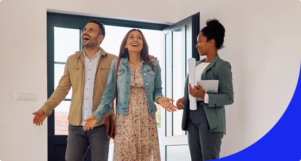 Couple visiting house
