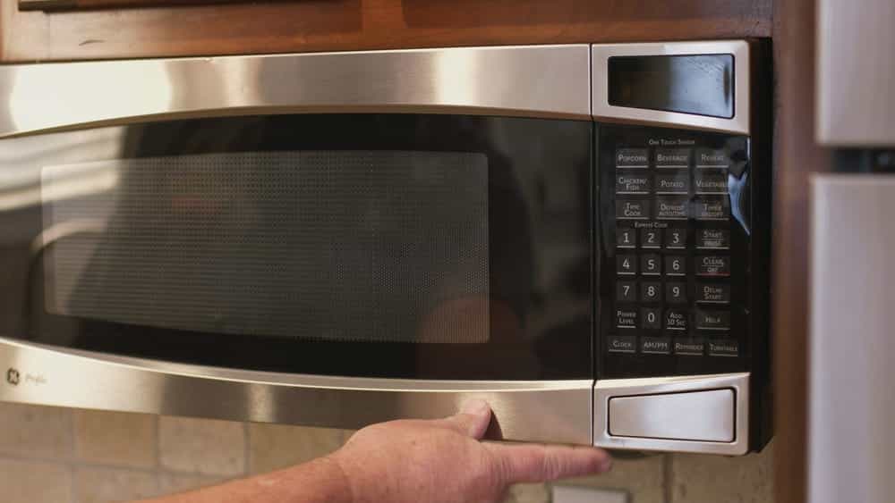 closing microwave door